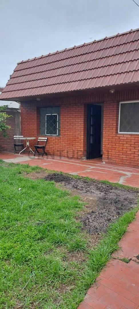 Ph -Tipo casa en Alquiler en Los Hornos — foto 1