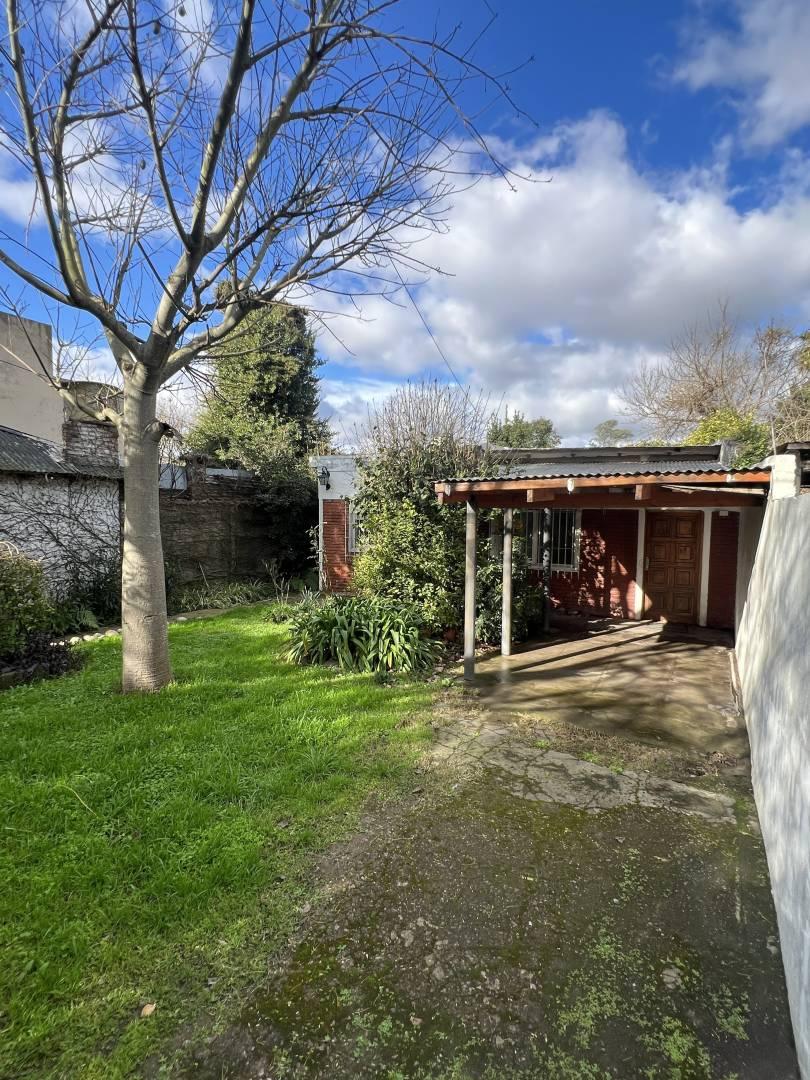 CASA A LA VENTA 3 DORMITORIOS Y PARQUE IDEAL DESARROLLADORES - CITY BELL — foto 1