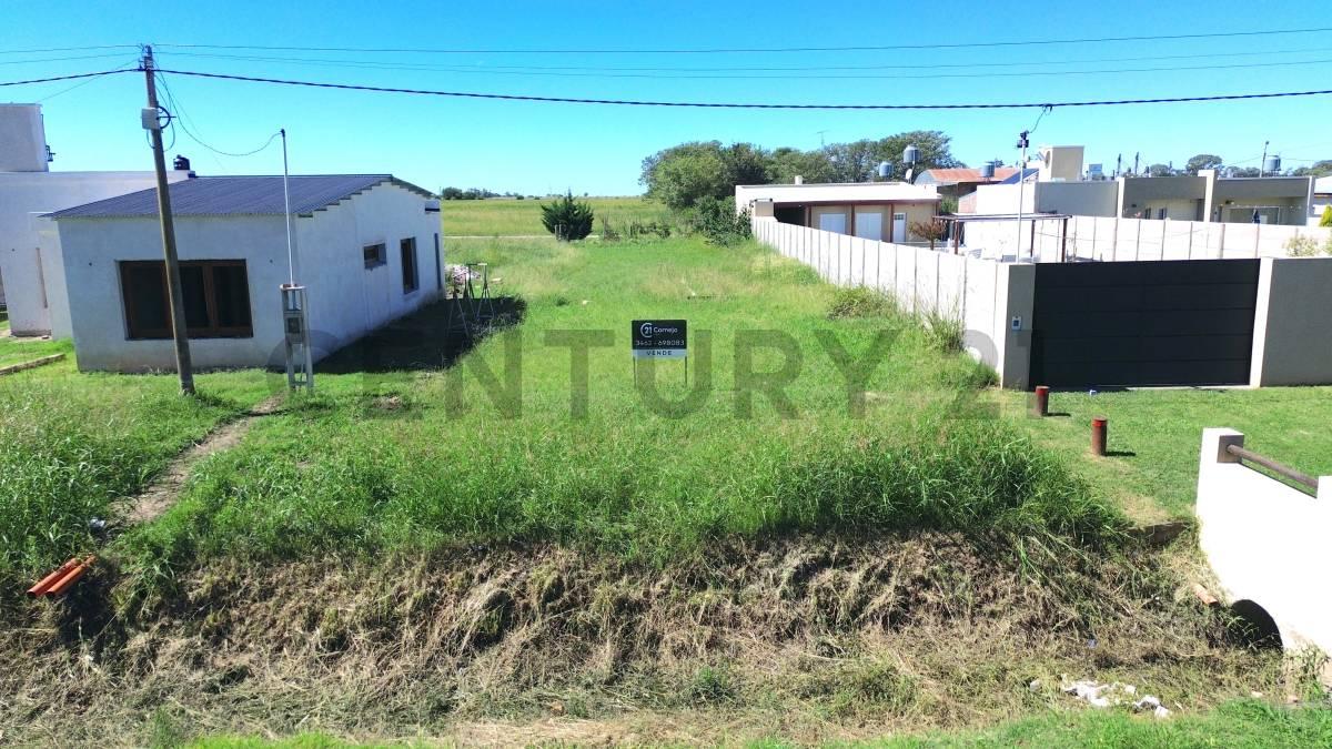 Mucho más que un lote: 49 metros de fondo para el proyecto de tus sueños en Murphy. — foto 1