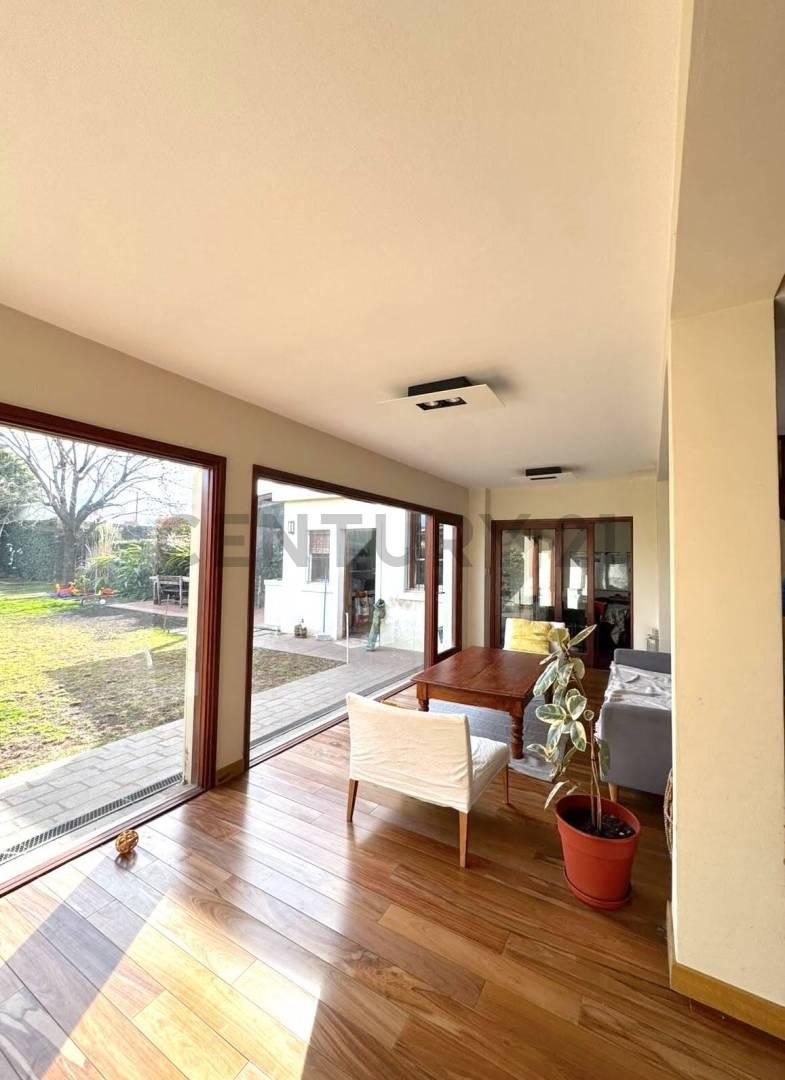 CASA 3 DORMITORIOS + TERRAZA + GRAN PATIO | EXCELENTE ZONA VENADO TUERTO — foto 1
