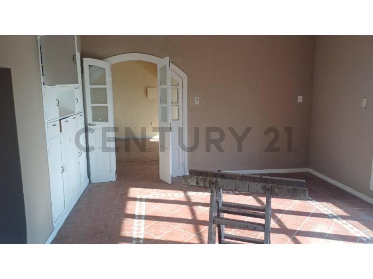 Hermosa casa reciclada en Rivadavia – Ubicación estratégica — foto 1
