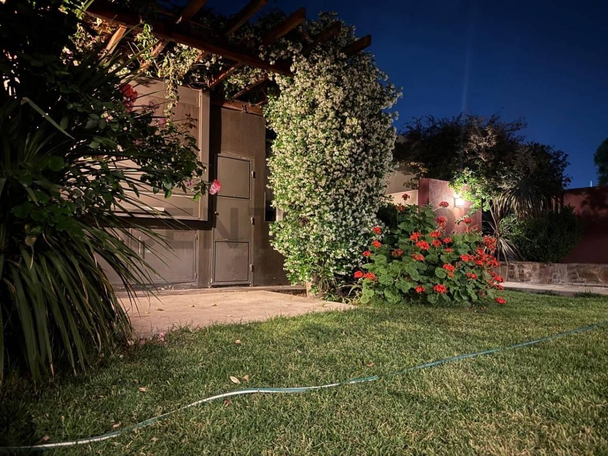 Casa en Venta Barrio Universitario — foto 1