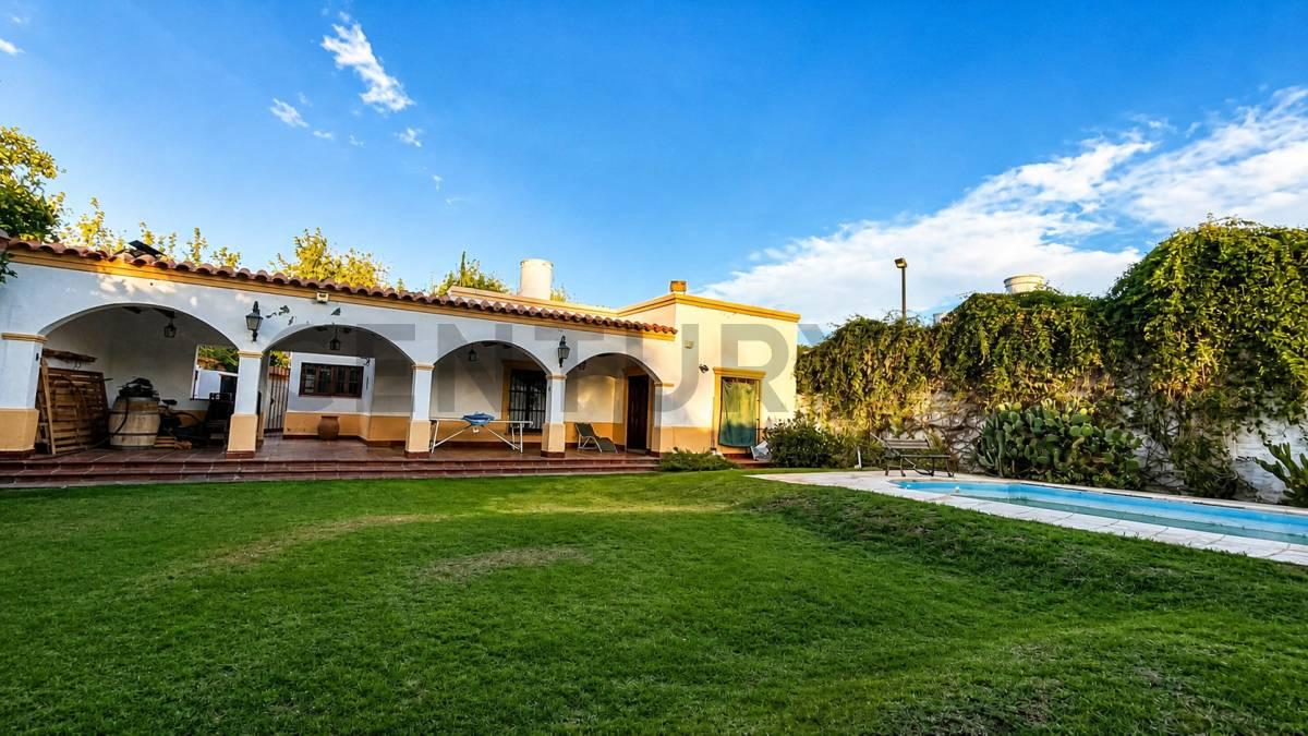 Venta casa en Barrio Los Álamos — foto 1