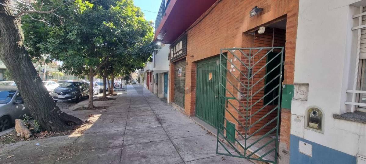VENTA LOCAL EN VILLA URQUIZA PERMUTA FINANCIA — foto 1