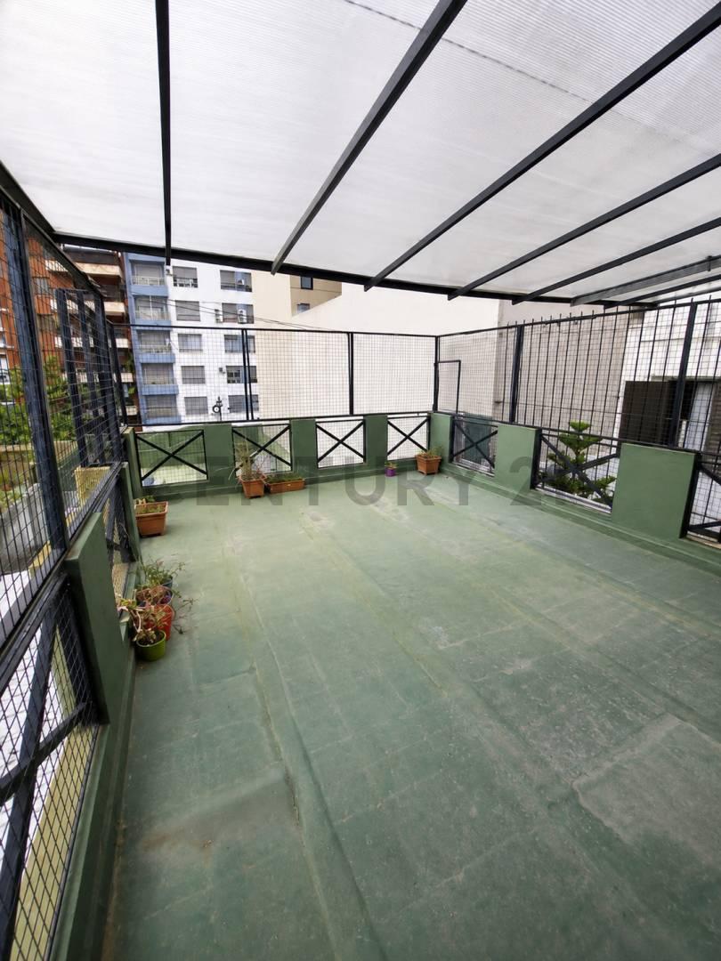 VENTA PH 4 AMBIENTES CON TERRAZA PROPIA Y QUINCHO EN CABALLITO OPORTUNIDAD — foto 1