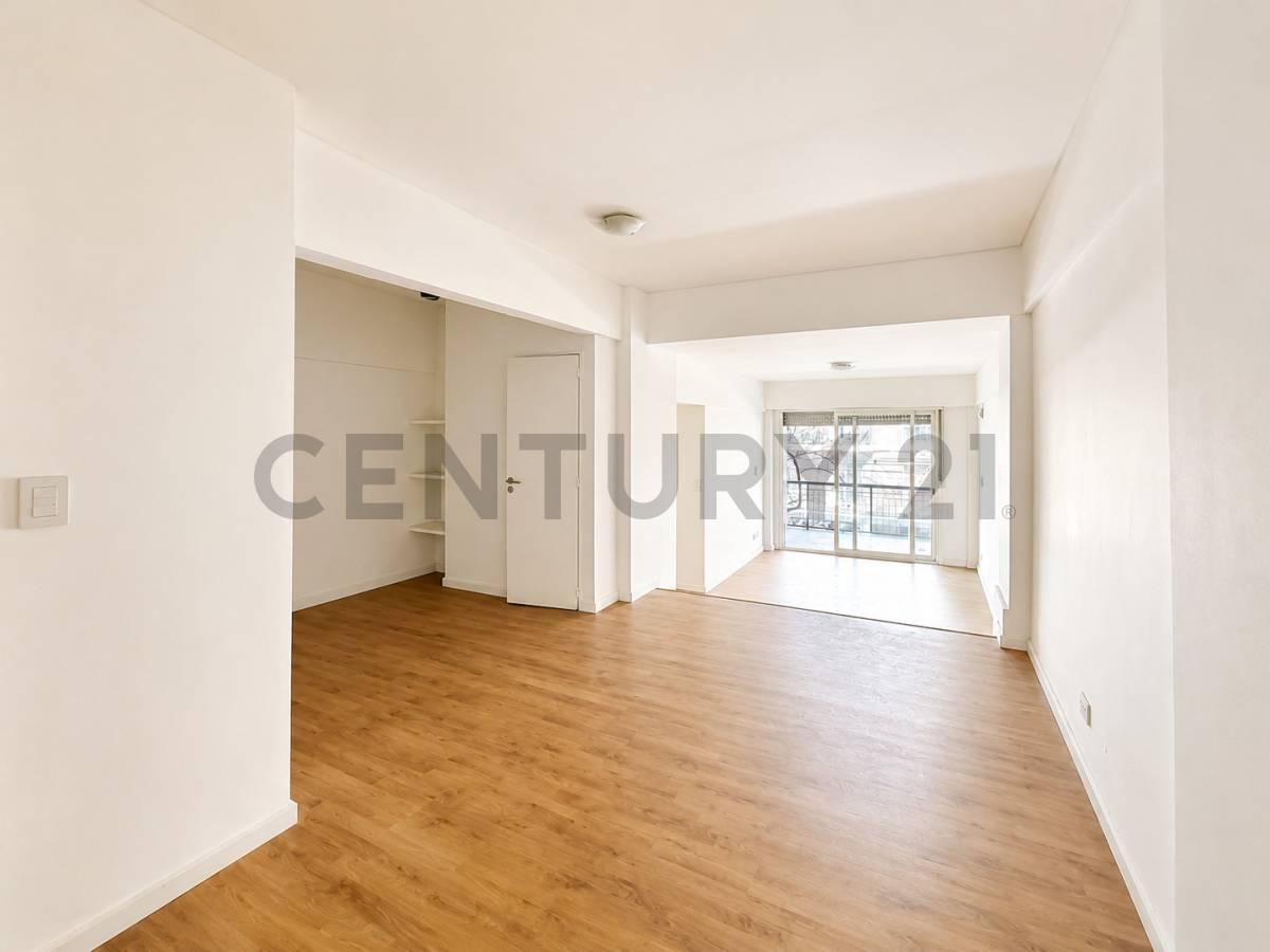 Venta Departamento 3 Ambientes con Balcón Corrido al Frente – Recoleta | Refaccionado a Nuevo | Apto — foto 1