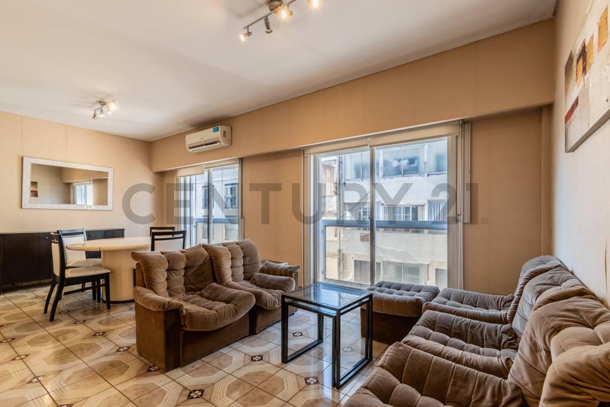 Venta departamento de 4 ambientes con dependencia, cochera fija y cubierta y baulera en Recoleta. — foto 1