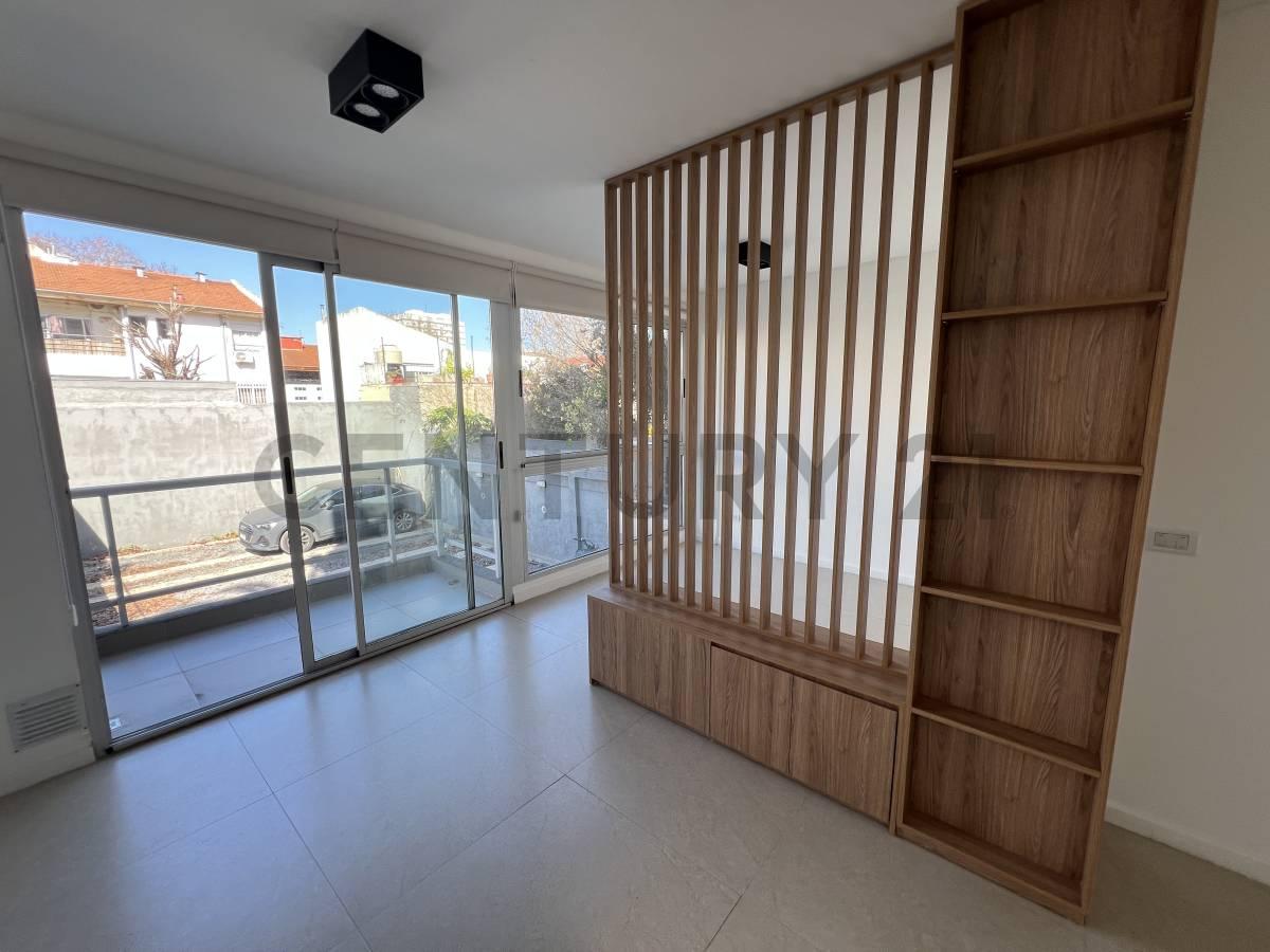 ALQUILER MONOAMBIENTE DIVIDIDO NUEVO + PATIO PROPIO + BALCON EN SAAVEDRA — foto 1