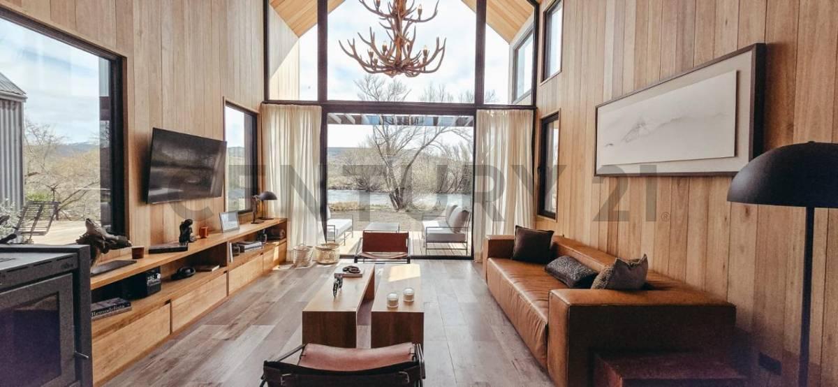 CASA VENTA SAN MARTIN DE LOS ANDES CON COSTA RIO QUILQUIHUE — foto 1