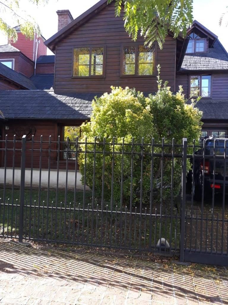 VENTA CASA SAN MARTIN DE LOS ANDES .CASCO CENTRICO — foto 1