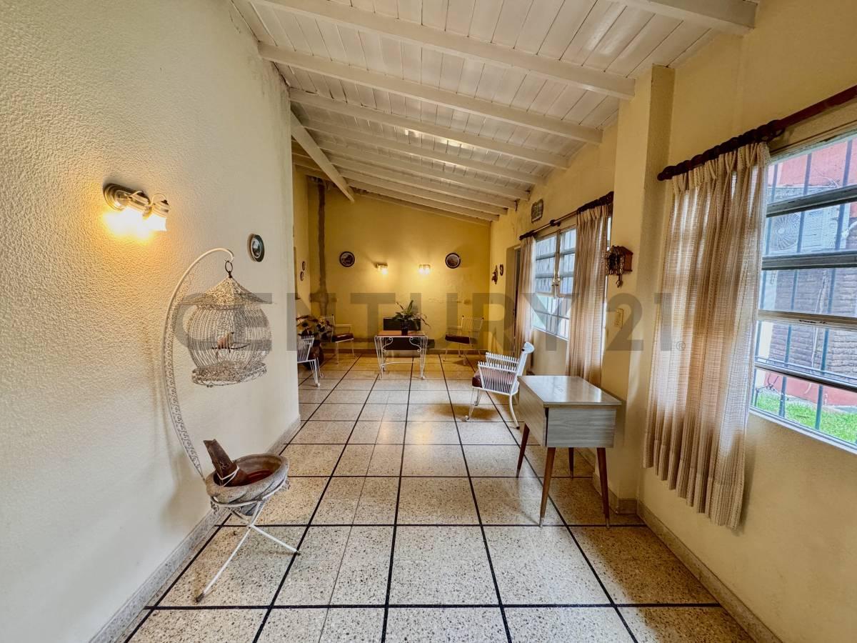 VENTA CASA, 3 AMBIENTES, CARAPACHAY — foto 1