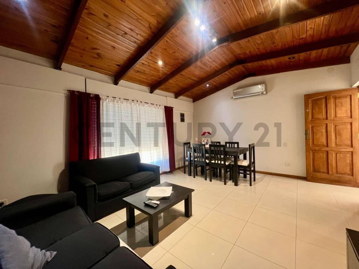 VENTA DE CASA 4 AMBIENTES SOBRE LOTE DE 490 METROS CUADRADOS APTO CREDITO — foto 1