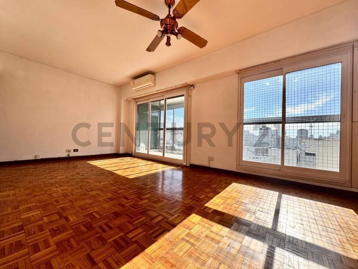 Venta Departamento 3 Ambientes con Balcón al Frente y Doble Espacio Guardacoche en Balvanera | Super — foto 1