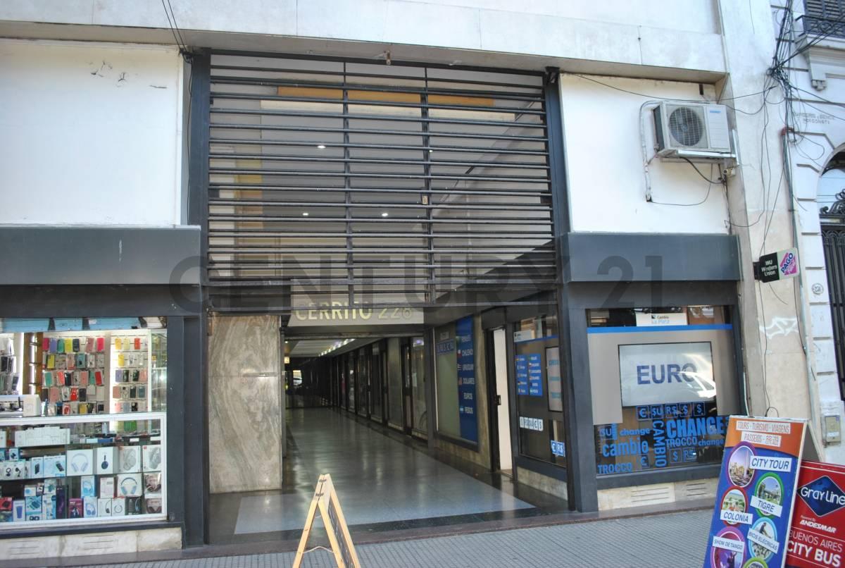 VENTA LOCAL EN GALERIA ACEPTA PERMUTA — foto 1
