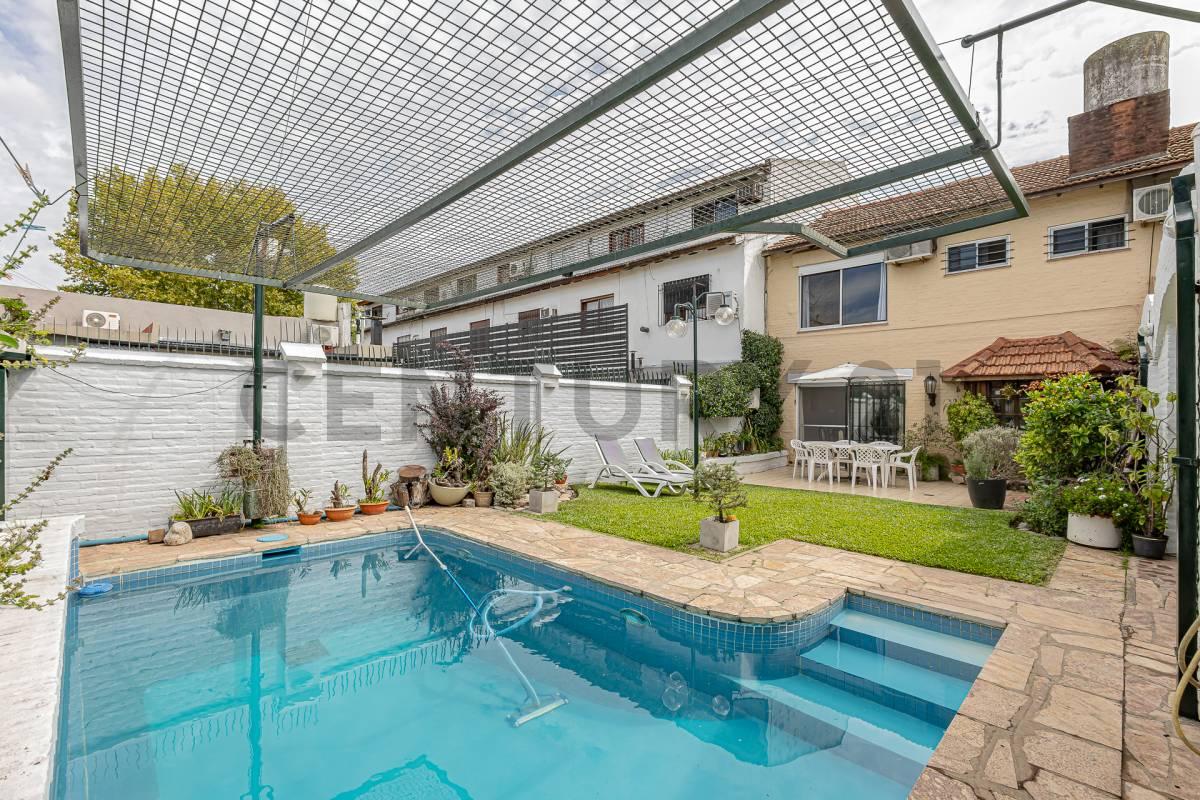 Casa en Venta Haedo 4 Ambientes Lote Propio con Pileta Quincho y Cochera — foto 1