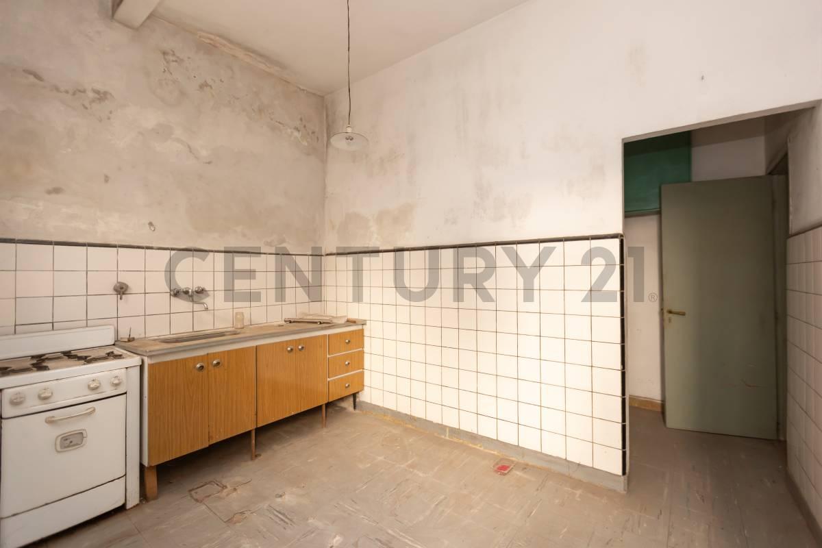 Venta Casa a refaccionar - PERMUTA - OPORTUNIDAD. — foto 1