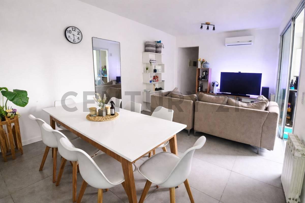 VENTA DEPARTAMENTO 3 AMBIENTES CON COCHERA EN VILLA DEL PARQUE | PERMUTA — foto 1
