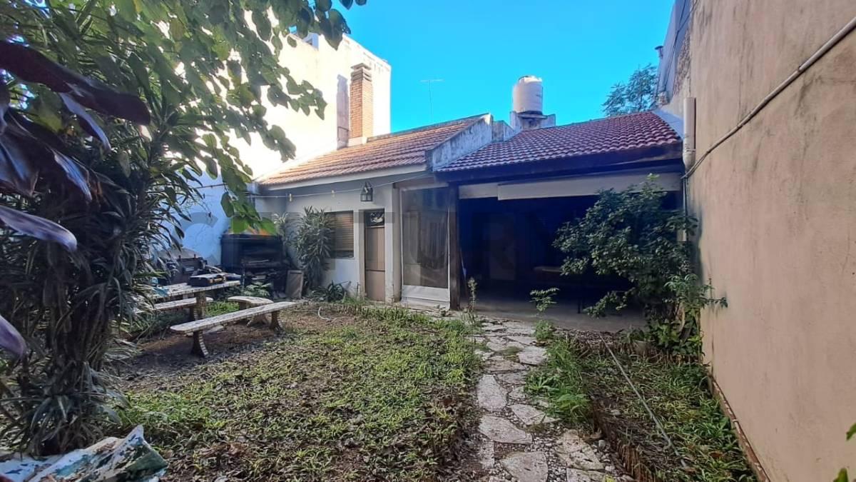 VENTA CASA Y DEPÓSITO PERMUTA USD 100.000 — foto 1