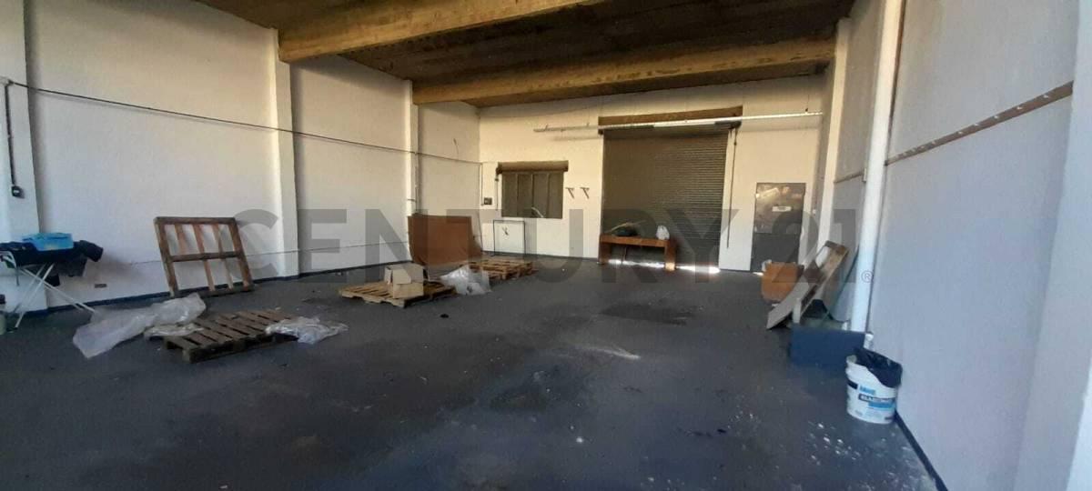 ¡OPORTUNIDAD EN SANTOS LUGARES! • GALPÓN CON EXCELENTE POTENCIAL INMOBILIARIO - EVALUA PERMUTA — foto 1