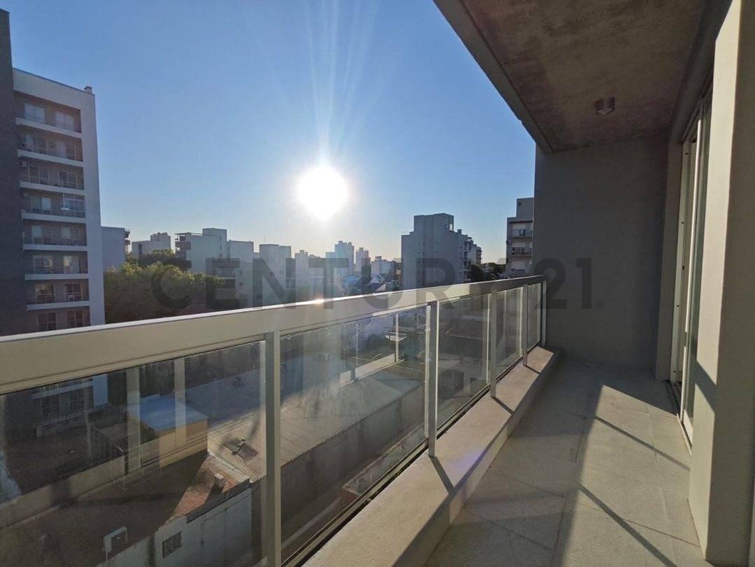 Departamento de 2 amb. a estrenar con doble balcón, amenities y excelente ubicación en San Martin — foto 1