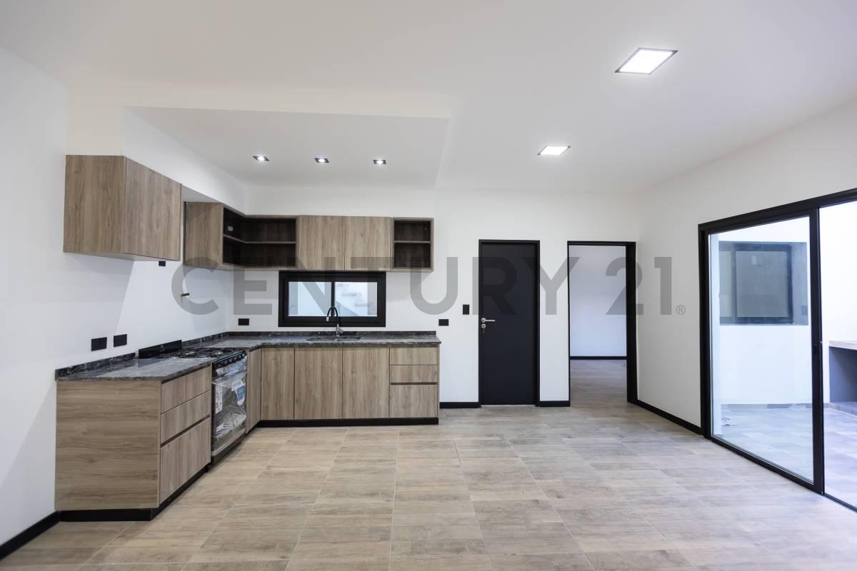 VENTA CASA 5 AMBIENTES APTO CREDITO- A ESTRENAR EN SANTOS LUGARES- ACEPTA PERMUTA — foto 1
