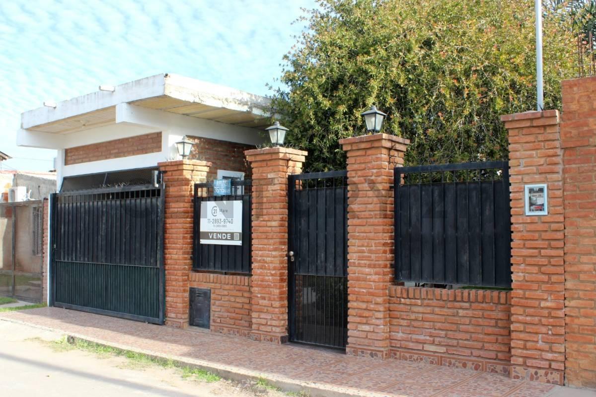 Casa en José C Paz APTA CREDITO<br><br>Planta baja: (6 años de antigüedad)<br>- Cocina come... — foto 1