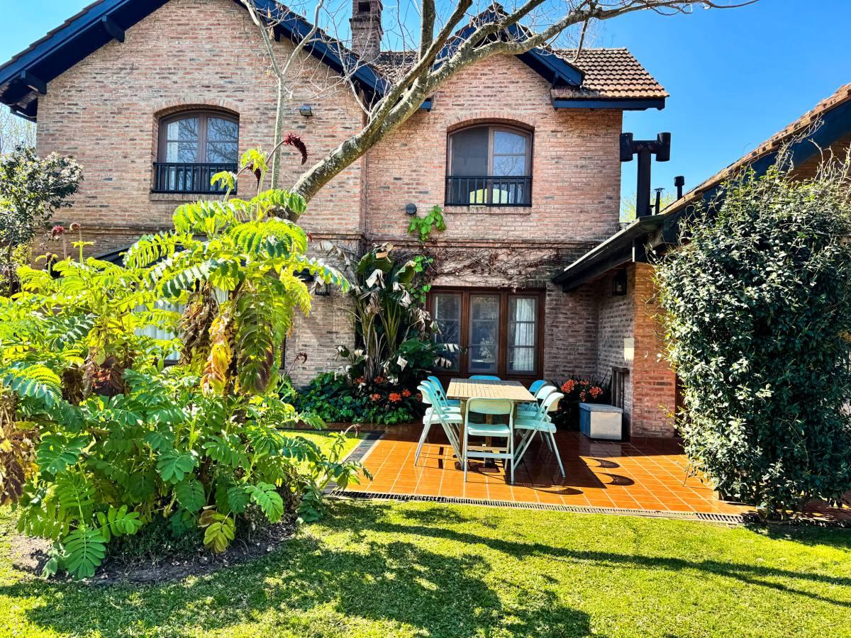 Casa en Venta en Chacra de Alcala | 5 Dormitorios | Lote de 1.515 m² con Pileta — foto 1