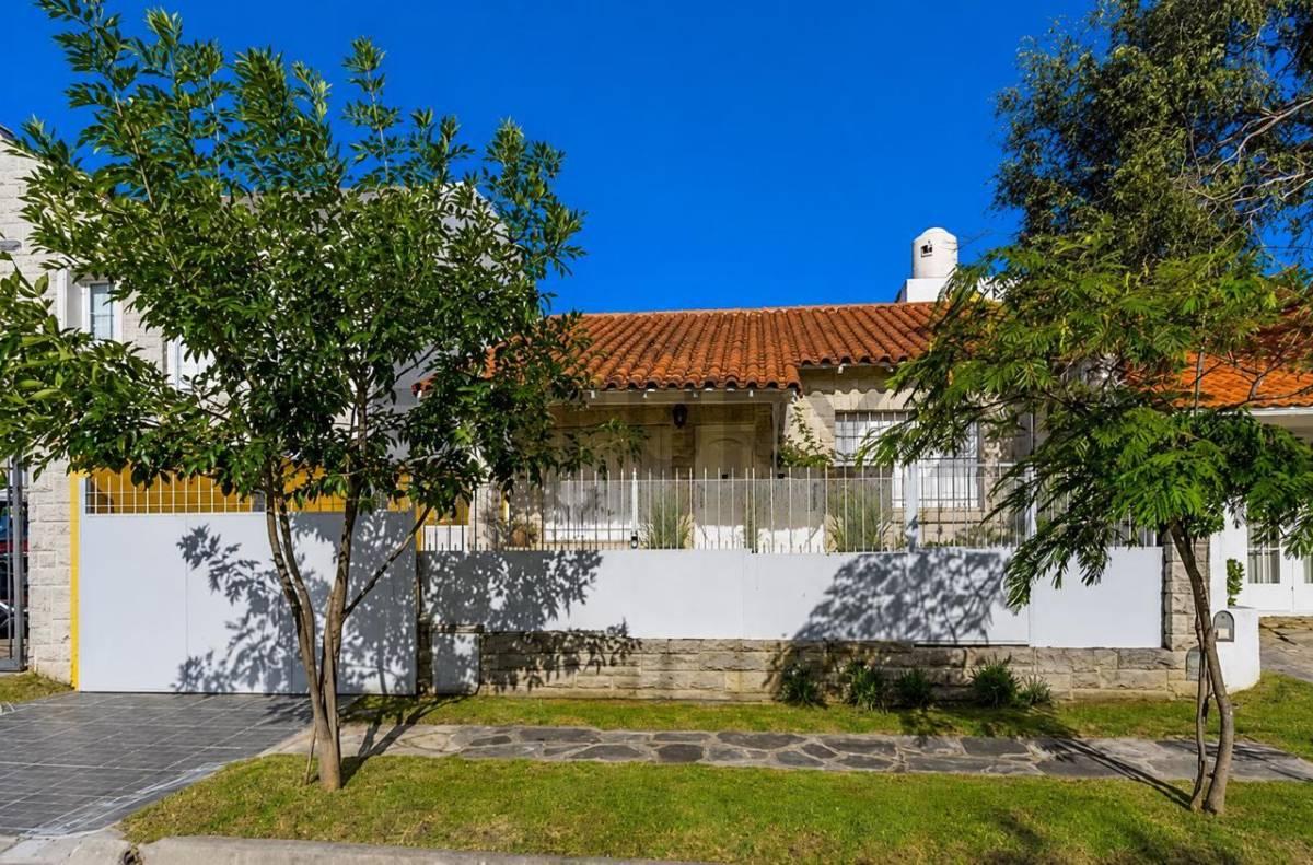 Venta Casa 3 ambientes en Barrio Los Troncos — foto 1