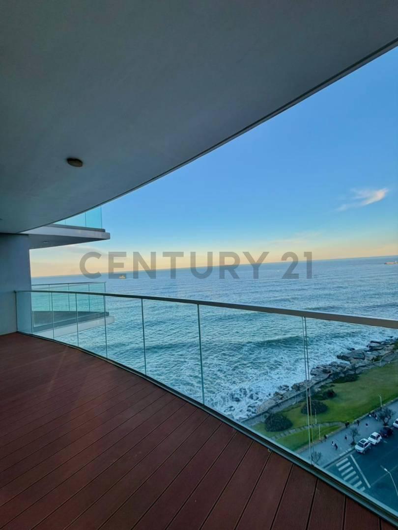 Exclusivo 2 ambientes en Torres Pelli – Maral Explanada | Vista plena al mar, cochera y baulera — foto 1