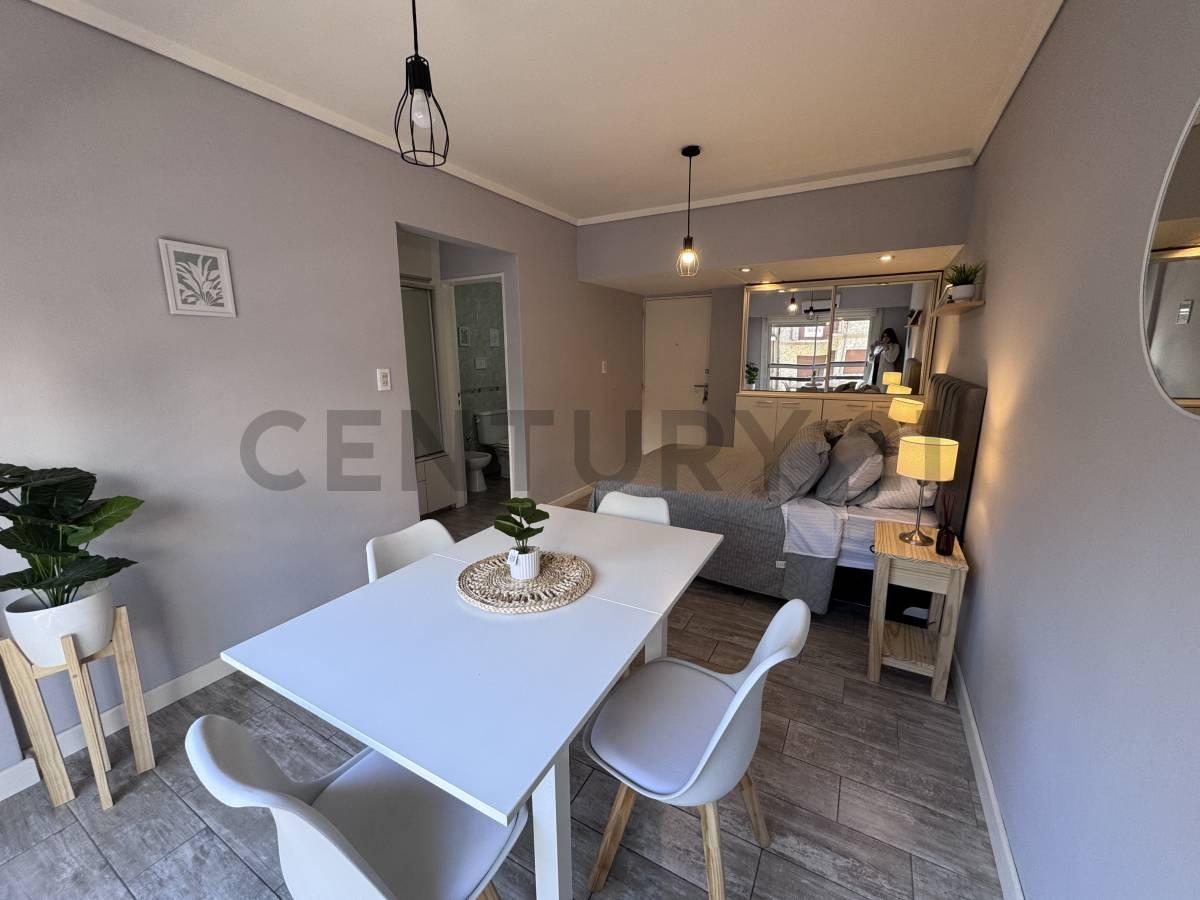 VENTA DEPARTAMENTO 1 AMBIENTE A LA CALLE CON BALCÓN - LAMADRID 2300 — foto 1
