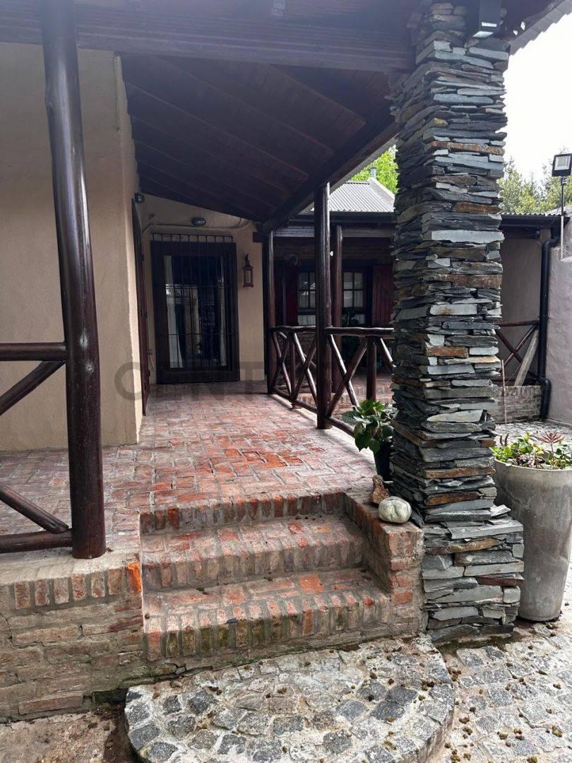 VENTA CASA 3 AMB, COCHERA, PILETA, BARRIO SAN CARLOS — foto 1