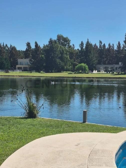 Lote Premium de 1.290 m² en Miralagos Club de Campo – Vista a laguna y golf — foto 1