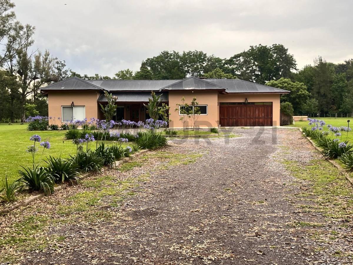 Casaquinta en Barrio de Chacras Las Malvinas – Cnel Brandsen | Lote 14.000 m² | Pileta 6x12 | 307 mt — foto 1