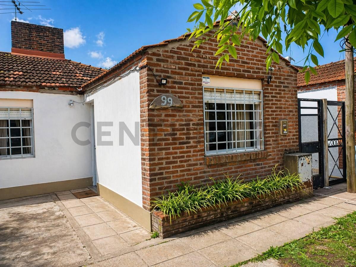 Casa en venta, Lisandro Olmos — foto 1