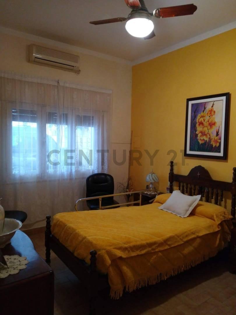 Casa con calor de hogar, en barrio Los Paraisos — foto 1