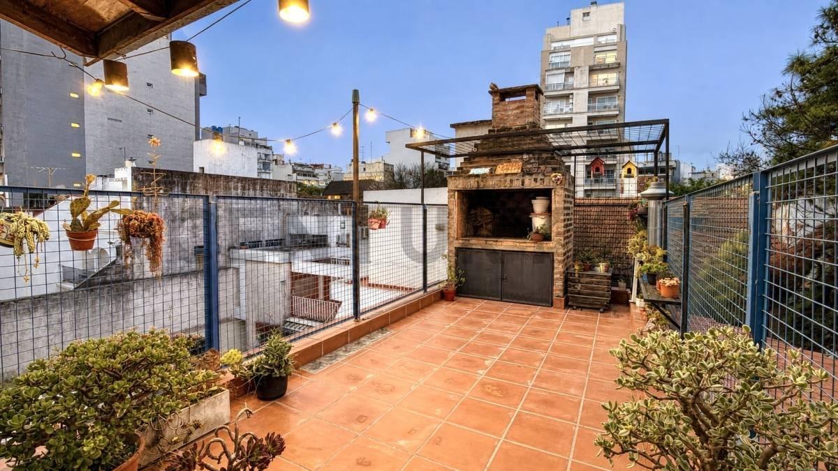 Venta PH de 3 ambientes con patio, terraza y parrilla en Caballito, Capital Federal — foto 1
