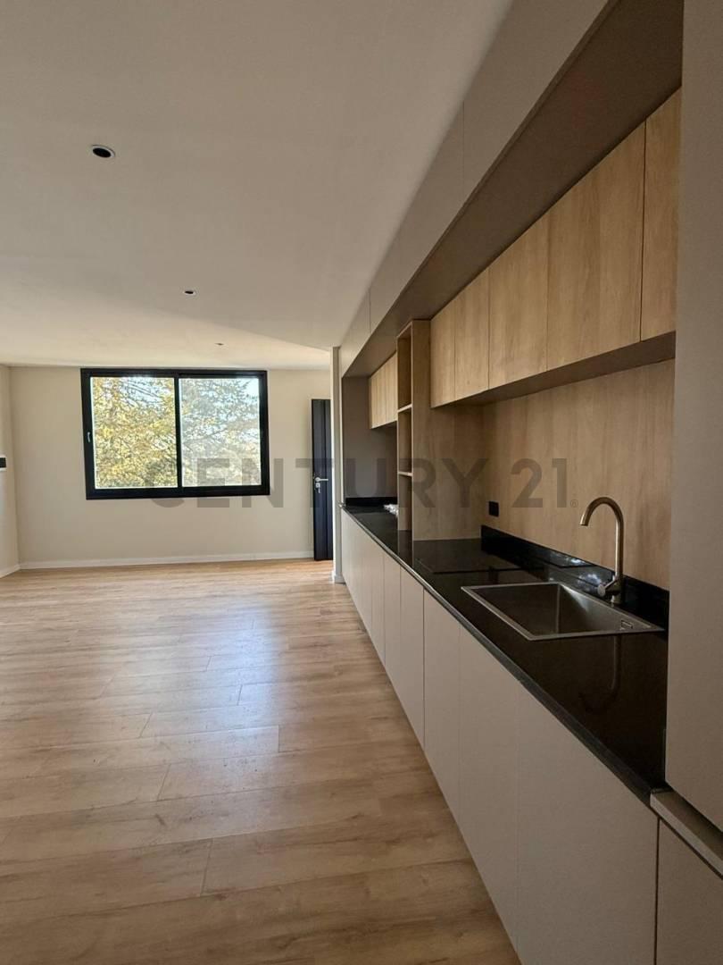 ALQUILER – OFICINA / DEPARTAMENTO DE 1 DORMITORIO A ESTRENAR EN CITY BELL — foto 1