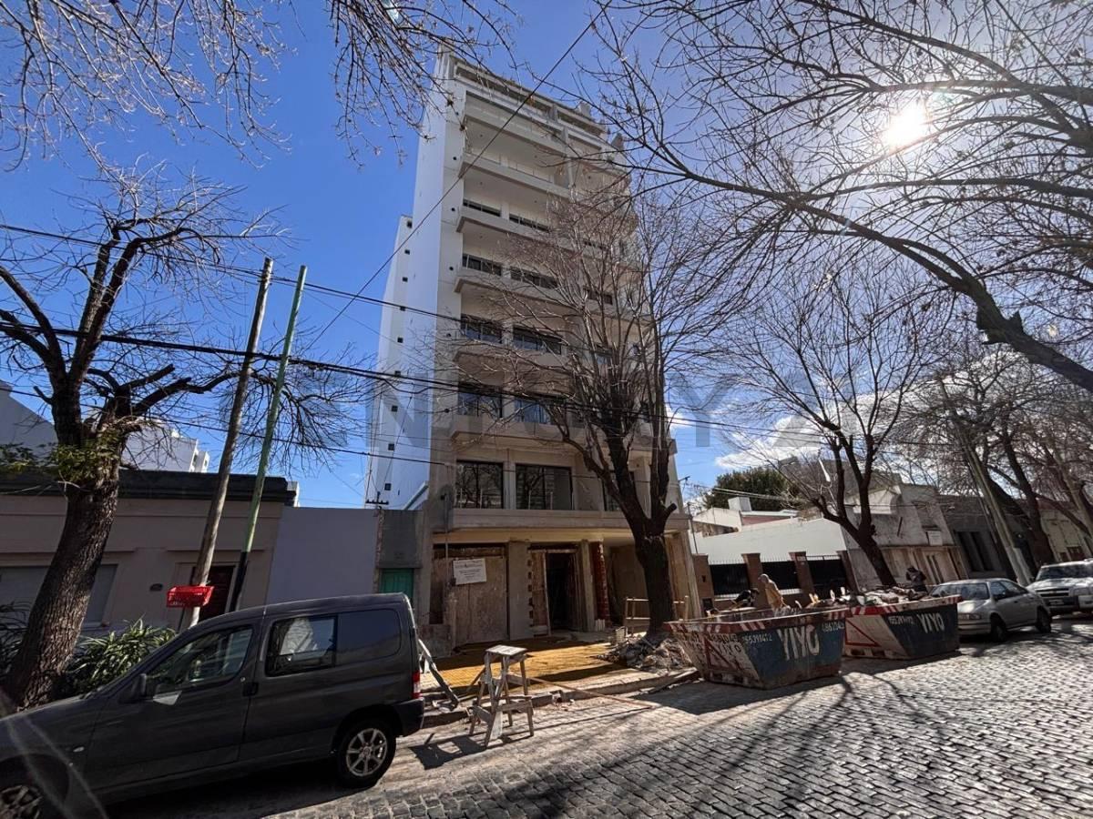 Departamento de 1 dormitorio en construcción con balcón corrido – 6º piso al frente, La Plata — foto 1