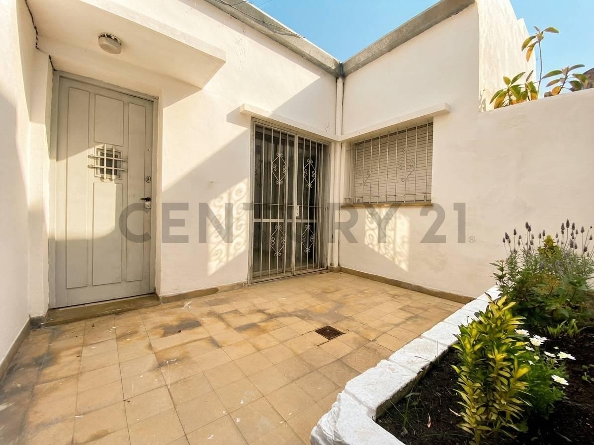 Ph en venta- La Plata calle 71 6 y 7 — foto 1