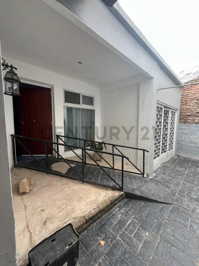 VENTA CASA MULTIFAMILIAR EN RINCON DE MILBERG, TIGRE — foto 1