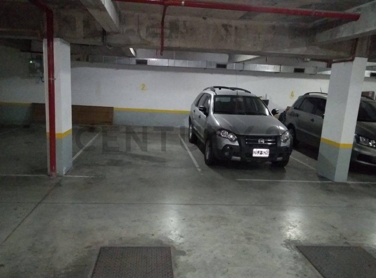 Cochera en venta — foto 1