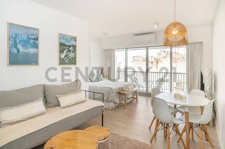 Venta 9 piso muy luminoso zona UADE, Capital Federal — foto 1