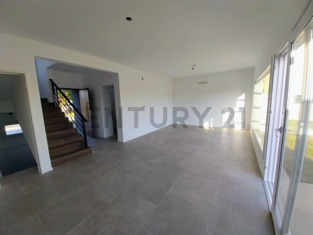 Casa en venta Barrio San Pablo, Pilar. 5 ambientes con pileta. Acepta financiación. — foto 1