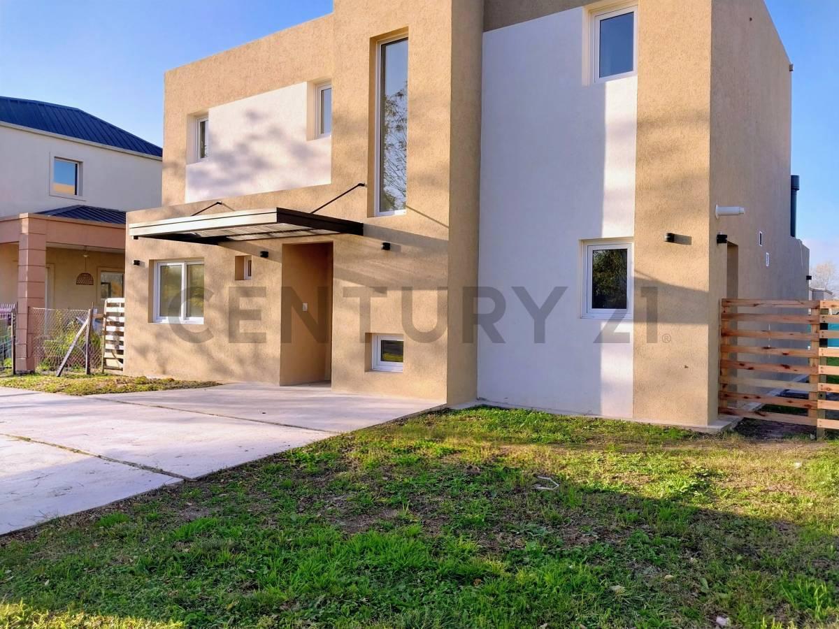 Casa en venta Barrio San Pablo, Pilar. 5 ambientes con pileta. Acepta financiación. — foto 1