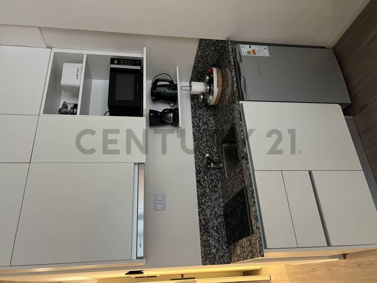 VENTA MONOAMBIENTE CON PATIO Y PARRILLA MUY LUMINOSO — foto 1