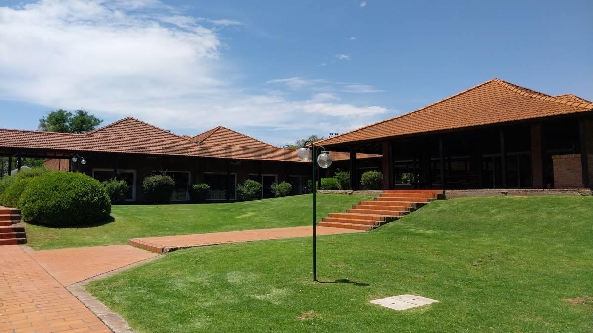 Terreno en venta en Pilar del Lago Country Club — foto 1