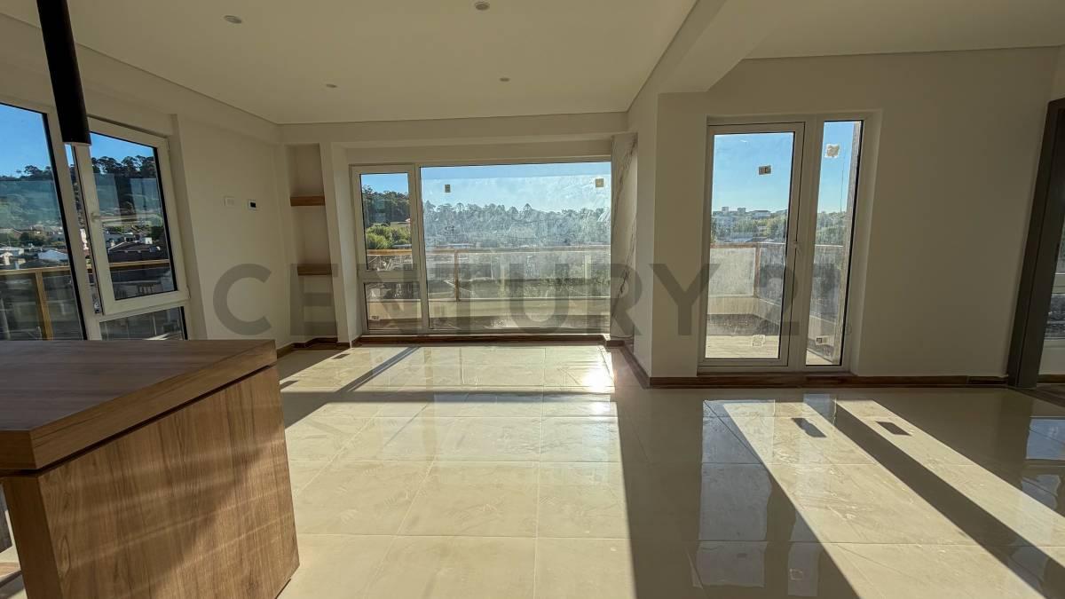 EN VENTA PISO A ESTRENAR CON BALCON — foto 1