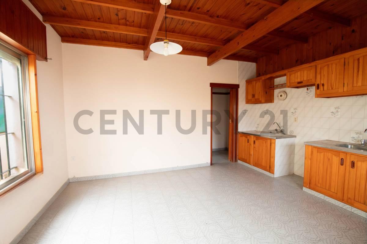 EN VENTA DEPARTAMENTO DOS AMBIENTES CON QUINCHO Y PATIO — foto 1
