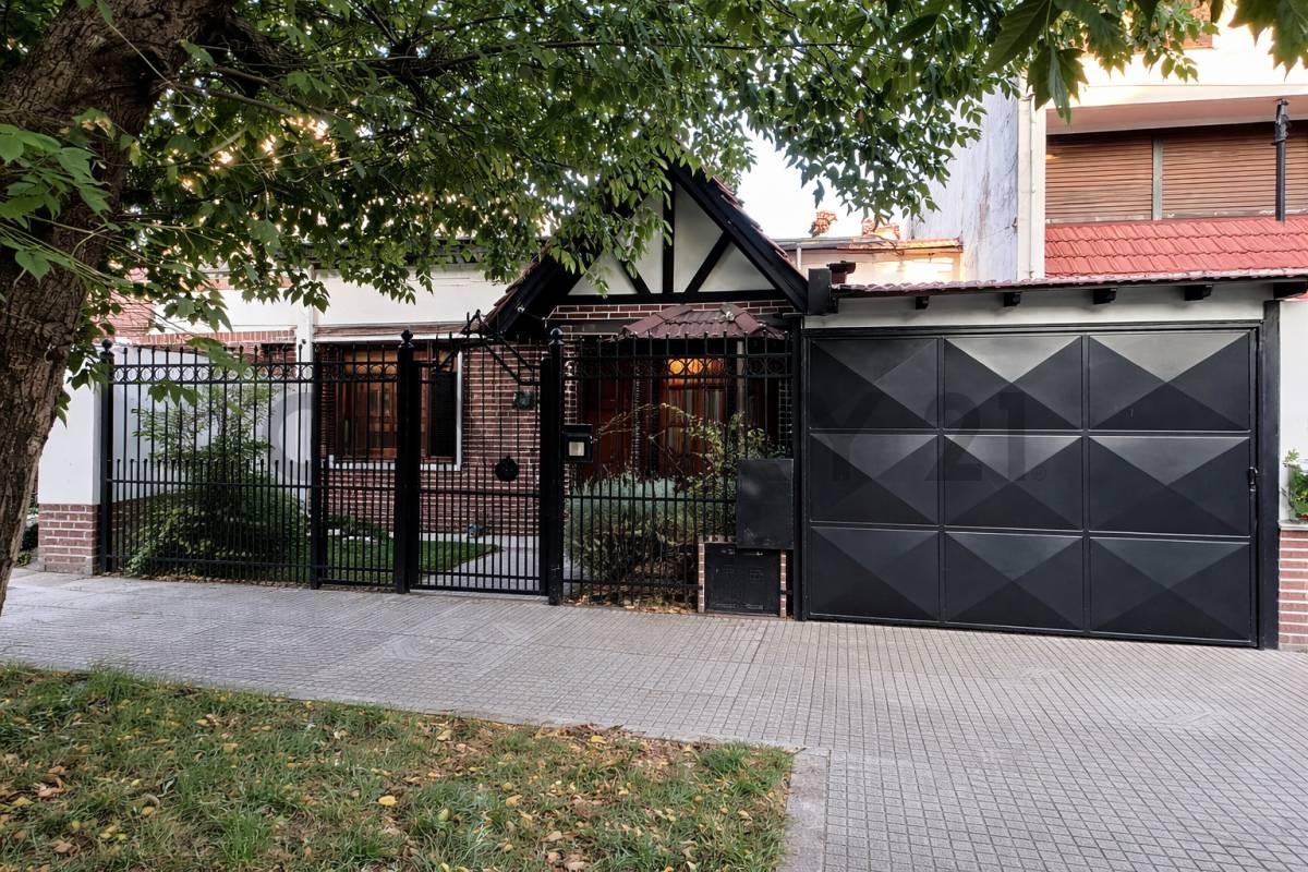 Venta Casa 3 Ambientes Castelar Norte Cochera — foto 1
