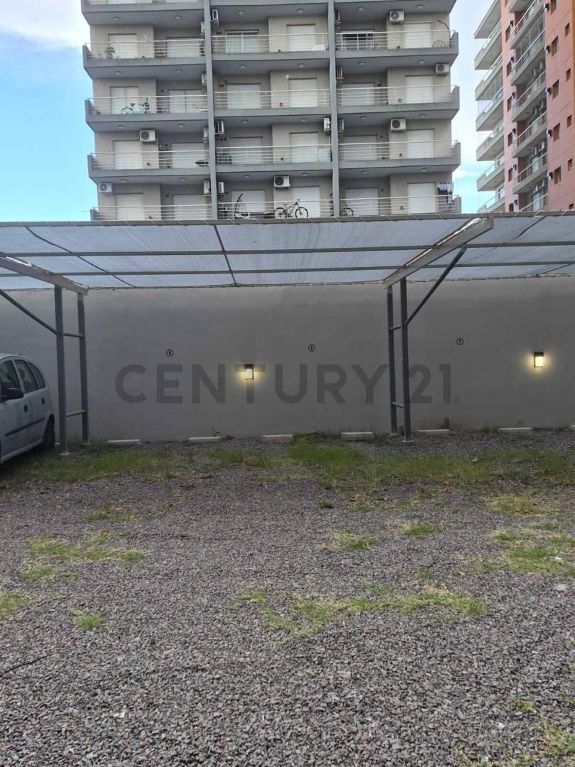 VENTA COCHERA SEMICUBIERTA — foto 1